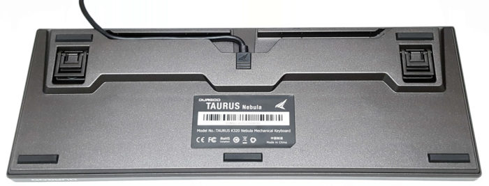 Three-way cable gutter for cable routing