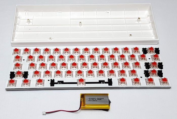 Tear down of the Anne Pro mechanical keyboard