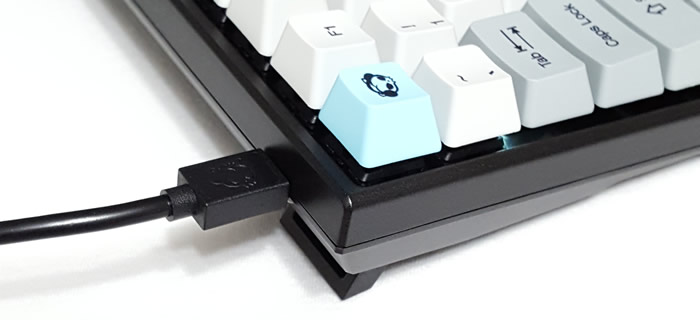 USB-C cable connected to Akko 3084